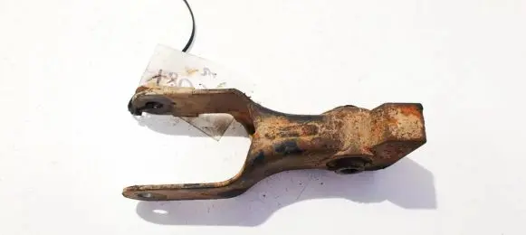 Citroen C5 Engine mount bracket