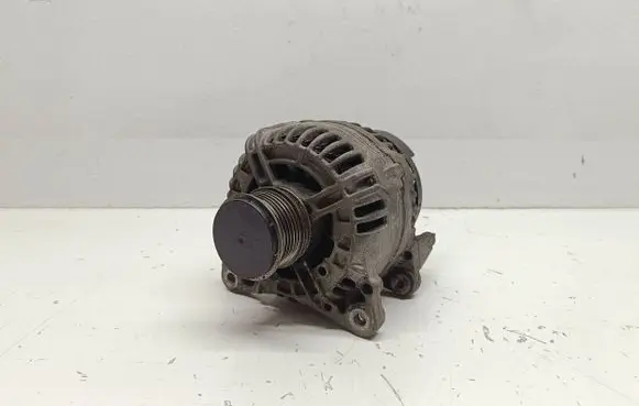 Audi A3 S3 8L Generator/alternator 028903028E