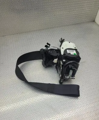 Mercedes-Benz E A207 Front seatbelt 620020300