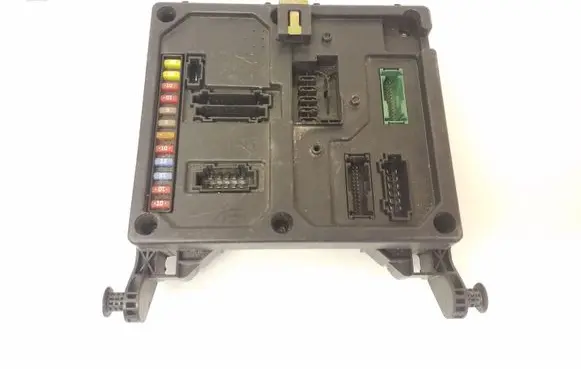 Ford Galaxy Fuse module