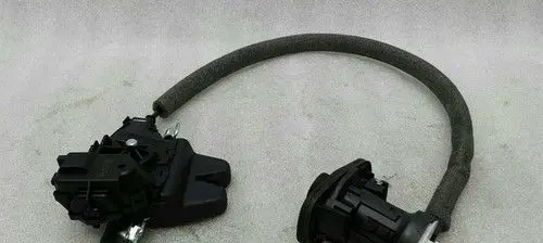 Mercedes-Benz C W204 Tailgate boot lock/latch motor A2047500185
