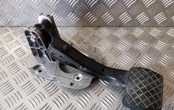 Volkswagen Sharan Brake pedal 7N2723057A