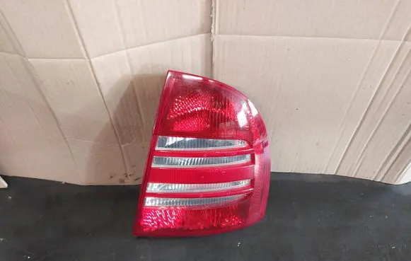 Skoda Superb B5 (3U) Rear/tail lights 3U5945096 3U5945112
