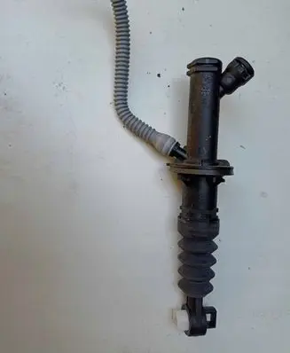 Renault Clio IV Windscreen/windshield washer pump
