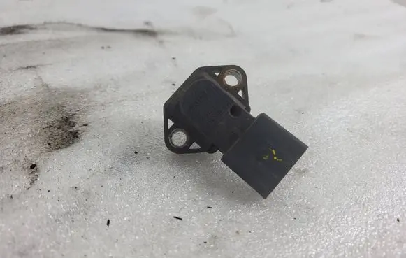Skoda Fabia Mk1 (6Y) Air pressure sensor 0281002177 038906051