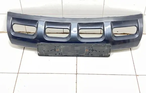Front bumper lip