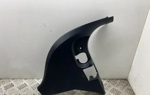 Foot area side trim
