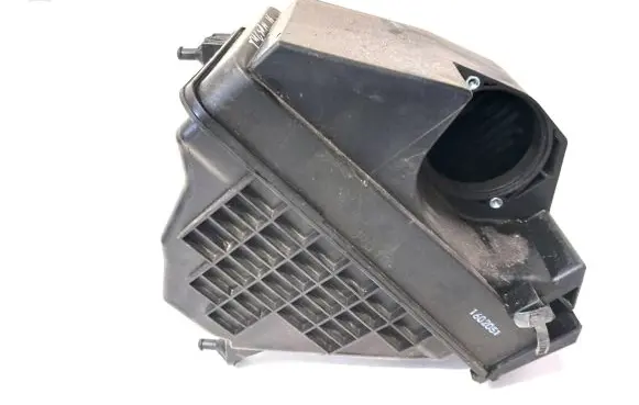 Hyundai Tucson TL Air filter box 28110D3200