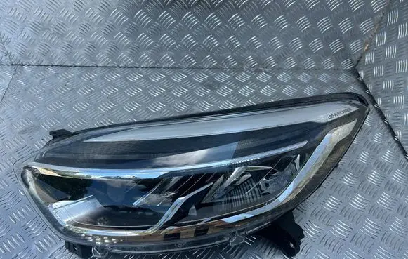 Renault Captur II Headlight/headlamp 260609454R