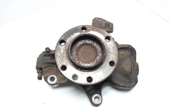 Mercedes-Benz Sprinter W906 Front wheel hub A906332