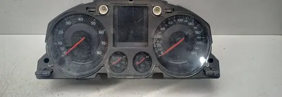 Volkswagen PASSAT B6 Speedometer (instrument cluster) X0032000 3C0920870F 3106067