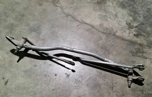 Audi A4 S4 B7 8E 8H Front wiper linkage and motor 8E1955023E 3397020845