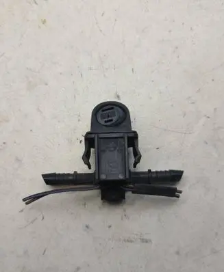 Mercedes-Benz E W212 Windshield washer spray nozzle 3U014