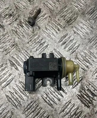 Seat Leon (5F) Turbo solenoid valve 04L131051F