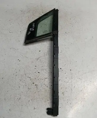 Renault Captur Front door vent window glass four-door 802638366RS5 802638366R