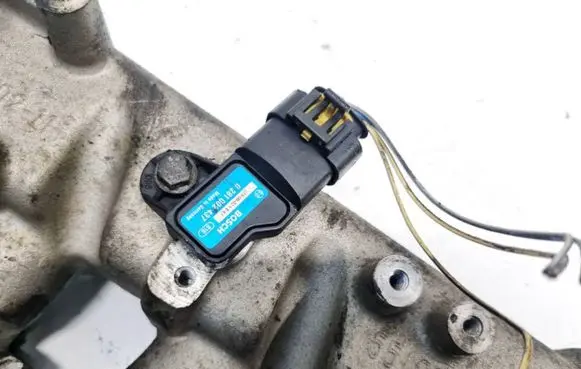 Opel Astra H Air pressure sensor 0281002437