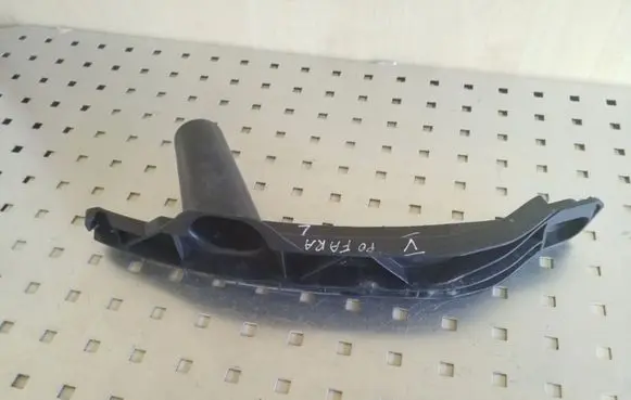 Front bumper mounting bracket