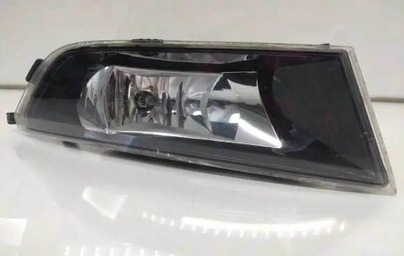Skoda Fabia Mk3 (NJ) Front fog light 6V0941700A