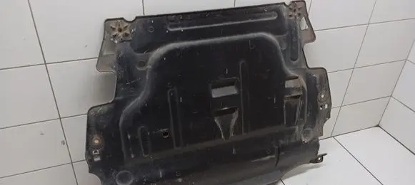 Volvo S80 Engine splash shield/under tray 