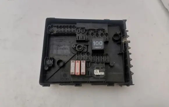 Volkswagen Golf VI Central body control module 1K0937125A