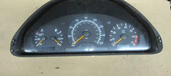Mercedes-Benz CLK A208 C208 Speedometer (instrument cluster) 2085402711