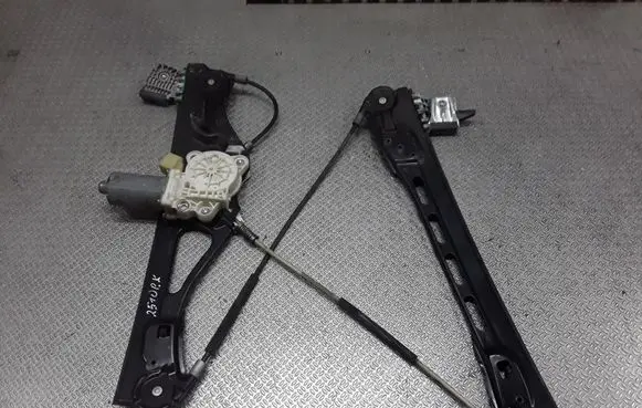 Mercedes-Benz E W211 Front door window regulator with motor A2117200146
