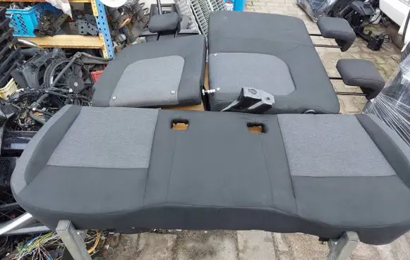 Dacia Duster II Second row seats 