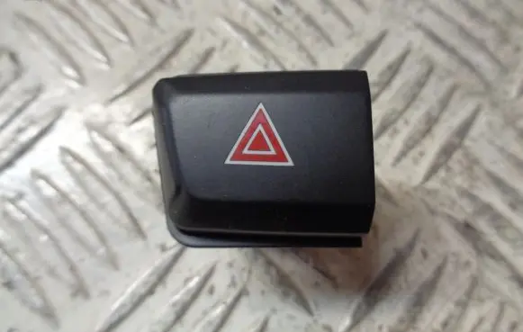 Peugeot 2008 I Hazard light switch 96750916ZD