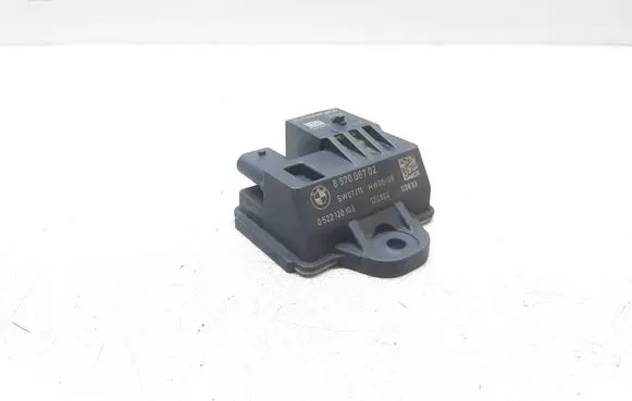 BMW 3 F30 F35 F31 Glow plug pre-heat relay 8570087