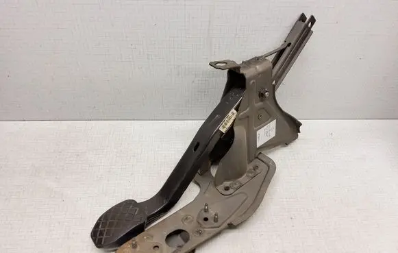 Volkswagen Transporter - Caravelle T5 Brake pedal 7H1721057B 7H1721143
