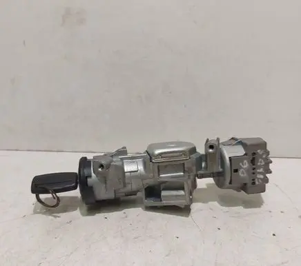 Ford Focus Ignition lock 3M513F880AC