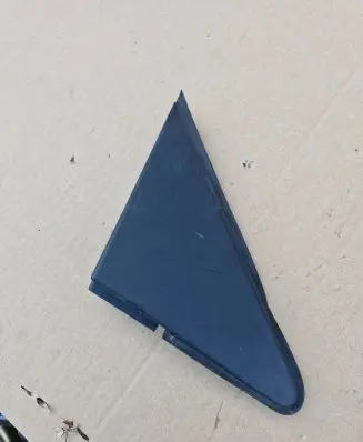 Fender trim (molding)