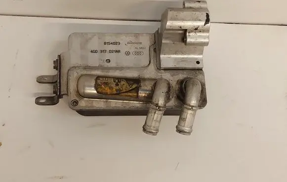 Audi A5 Engine oil radiator 4G0317021AR