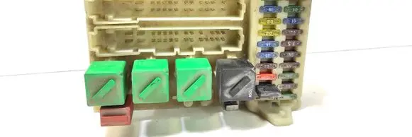 Ford Mondeo MK II Fuse module 93BG14K150AD