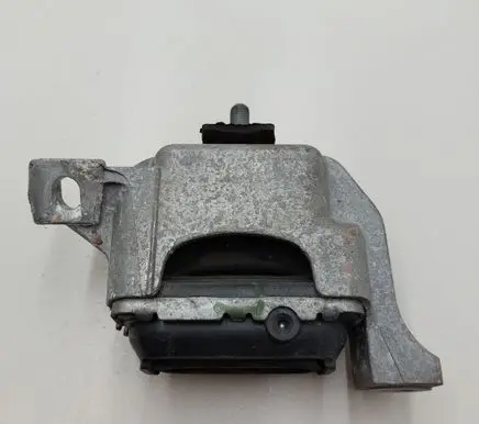 Mini Cooper Countryman R60 Engine mount bracket G2005000