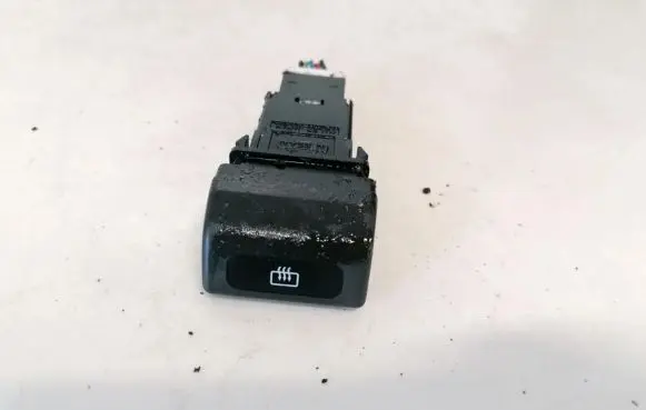 Subaru Forester SG Windscreen/window heater switch