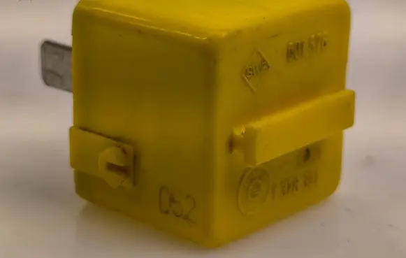 BMW 5 E39 Other relay 601576 6131 1378301