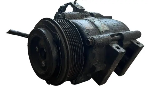 KIA Sorento Air conditioning (A/C) compressor (pump) 977013E350