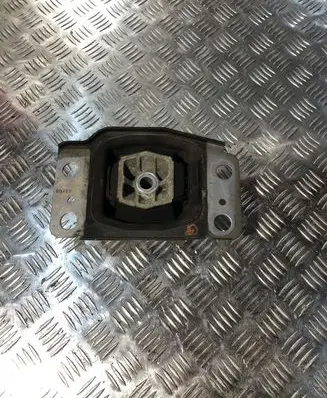 Volvo V70 Engine mount bracket 30680699