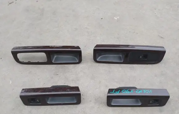 Volvo V50 Front door 8679667