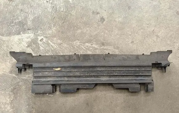 Mercedes-Benz E W213 Intercooler air guide/duct channel A2135050130