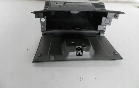 Ford Mondeo MK IV Glove box 0654900301