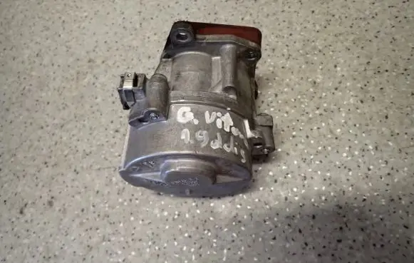 Suzuki Grand Vitara II Master brake cylinder