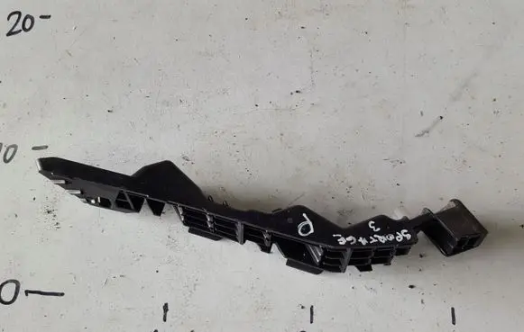 Front bumper mounting bracket