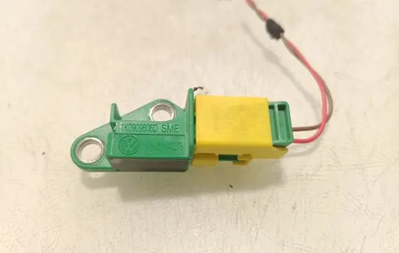 Skoda Octavia Mk2 (1Z) Airbag deployment crash/impact sensor 1K0909606D