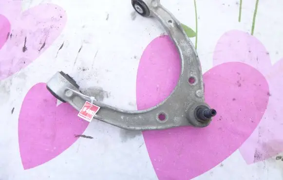 Front lower control arm/wishbone