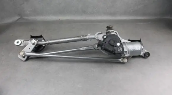 Subaru Outback Front wiper linkage and motor 86511AL02A