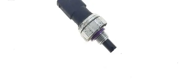 Mercedes-Benz E W211 Air conditioning (A/C) pressure sensor A2038300472