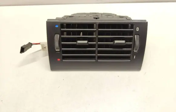 BMW 5 E39 Rear air vent grill 8376150