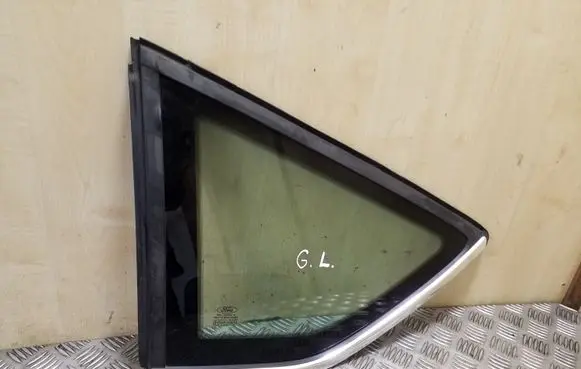 Ford Kuga I Rear side window 8V41S297B01A 8V41S297B01